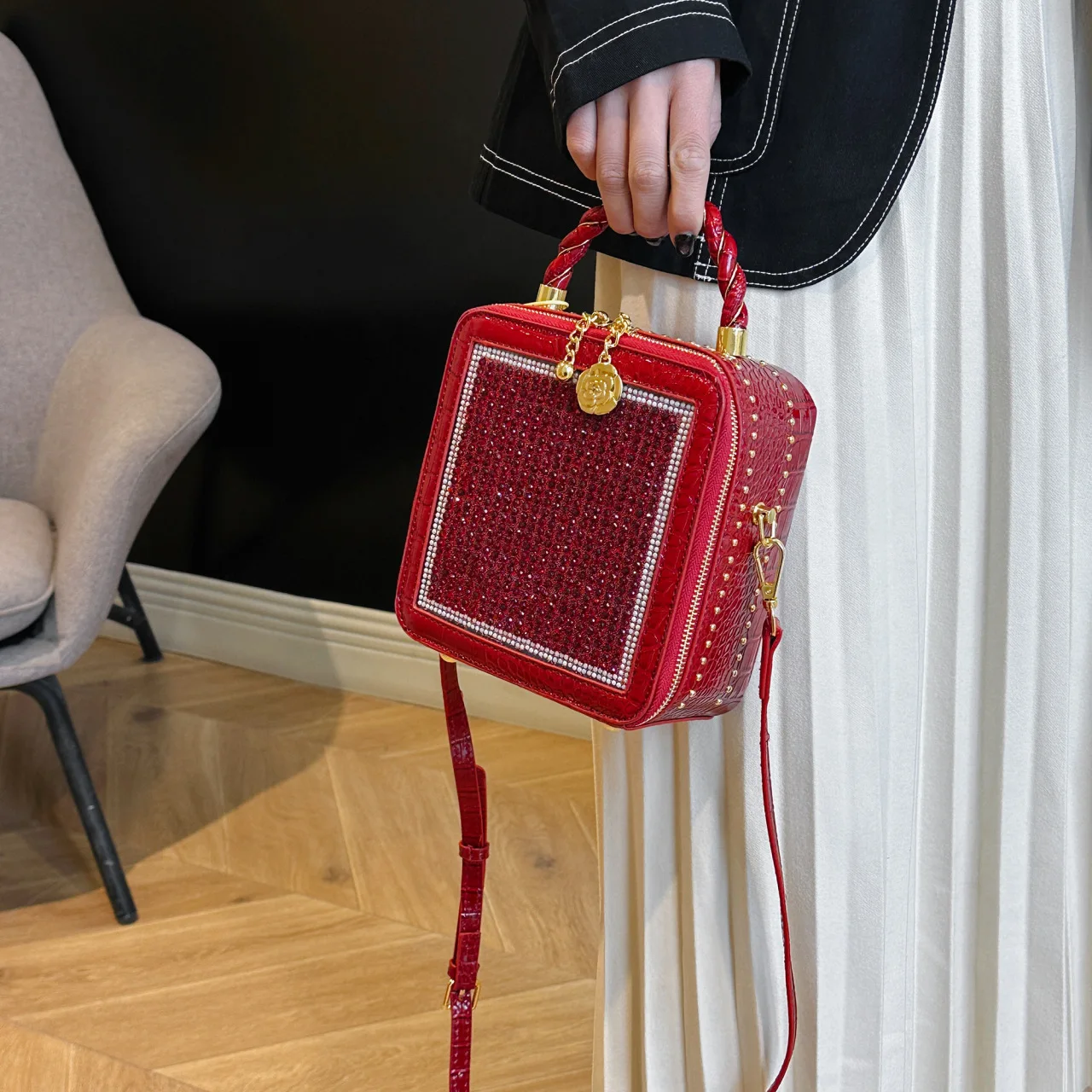 

Box Bag for Women, Fashionable, Niche, High-End, Portable Cross-Body Bag, Small Square Bag