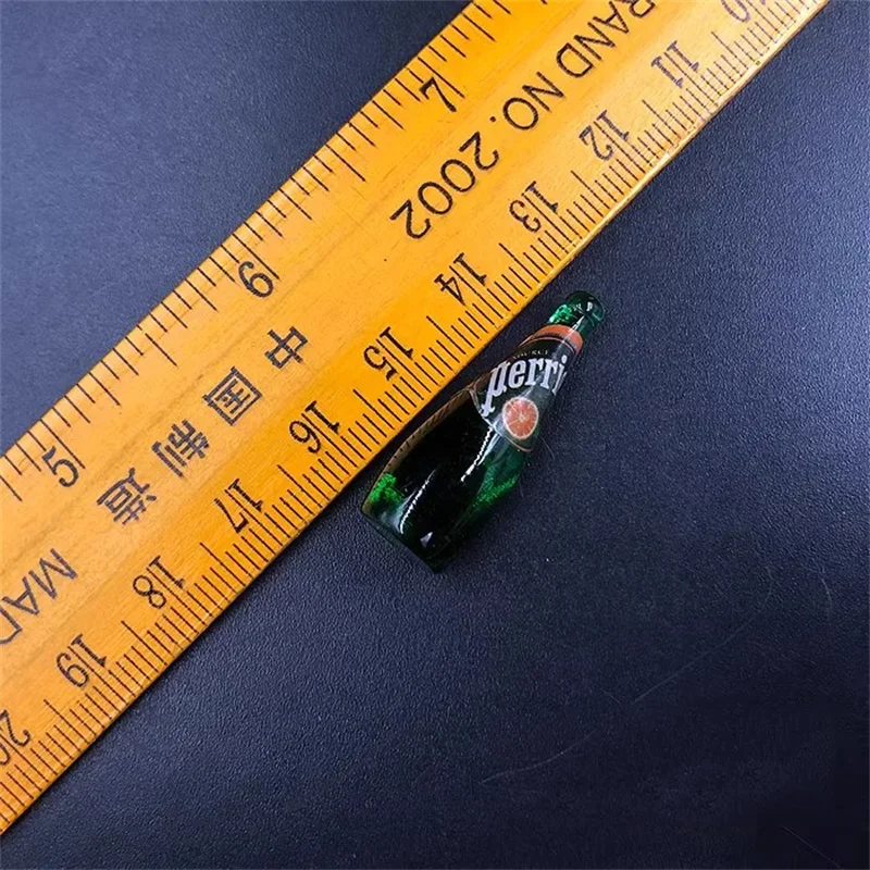 

1/6 Soldier Modern Trend Scene Props Fruit Flavored Mineral Water Bottle High Quality Model Fit 12'' Action Figure In Stock