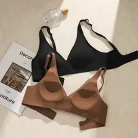 Beau dos Invisible sous-vêtements sans couture femmes grand sein révélant petit sein rassemblant côté poitrine Sexy soutien-gorge sans fil 1