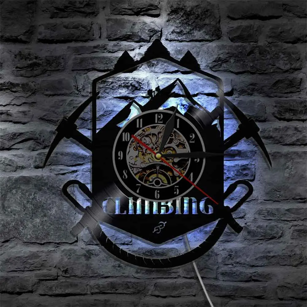 Mountain Climbing Logo Orologio Da Parete Escursionismo Trail Ice Axe Extreme Sport Equipment Vinile Record Orologio Da Parete Maountain Climbers Gift