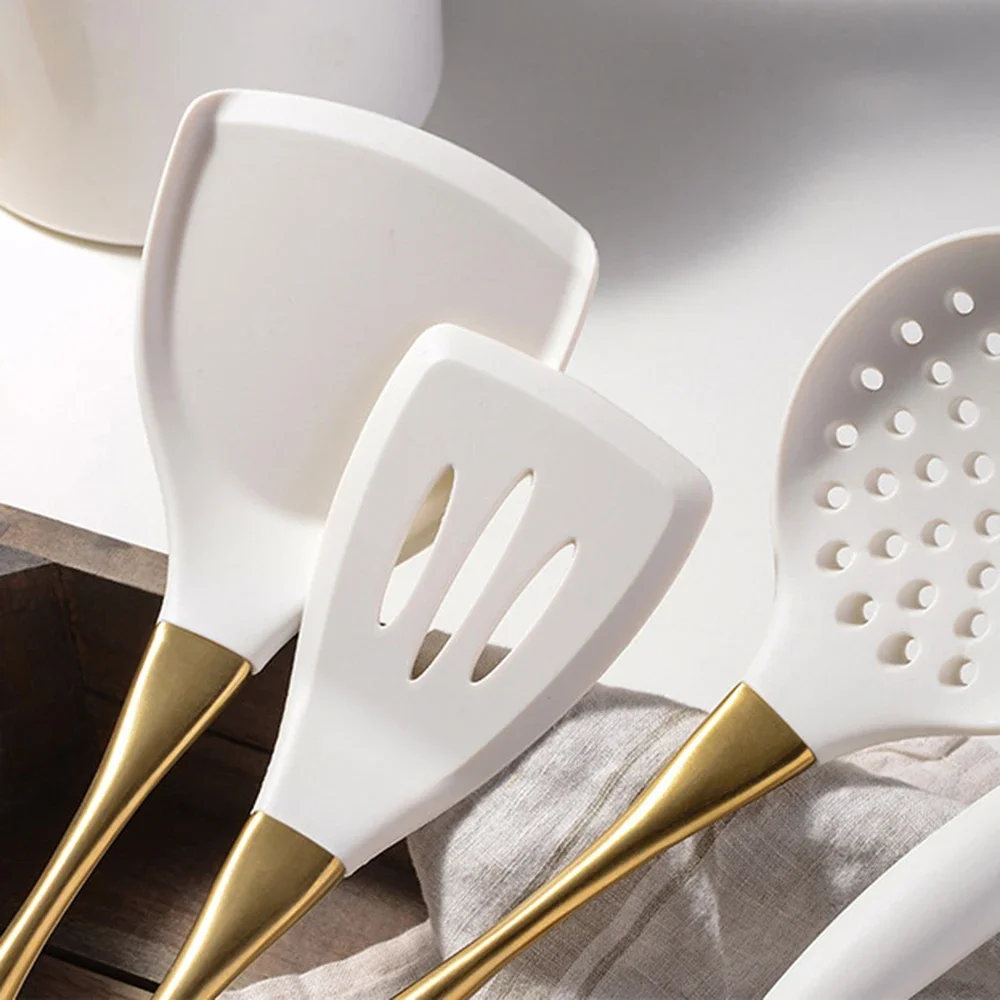 1Pc Silicone Kitchenware Cooking Utensils Kitchen Accessories Spatula Turner Heat-resistant Pasta Colander Shovel