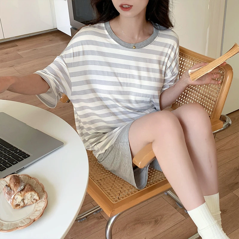 

Летний женский пижамный комплект из модала, мягкая одежда для отдыха с коротким рукавом, свободная серая одежда для сна в полоску, женская одежда для сна из двух предметов