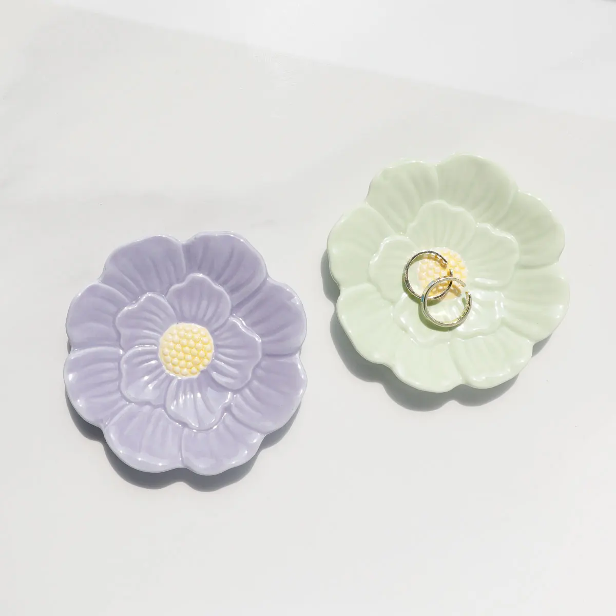 1Pc Ceramic Jewelry Tray Lotus Flower Ring Dish Holder Porcelain Trinket Tray Decorative Trinket Plate for Ring Necklace