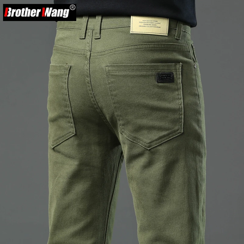 Jeans In Denim Elasticizzato Blu Con Dettagli Strappati E Orli Sfrangiati