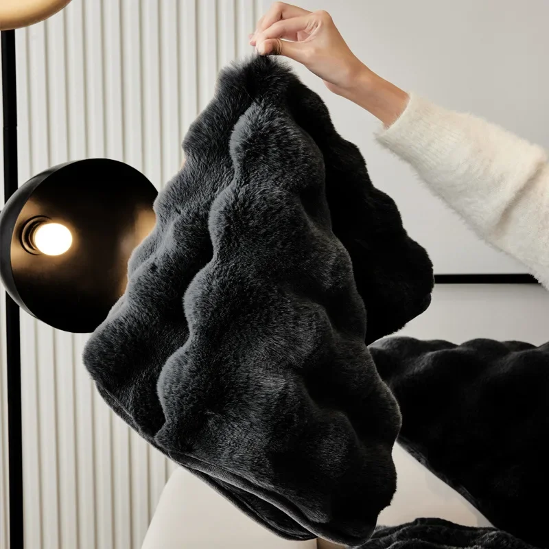 Warm Velvet Non-Slip Cushions Winter Thick Plaid Plush Sofa Cover  Living Room Flannel Couch Covers Universal Armrest Back Towel 2