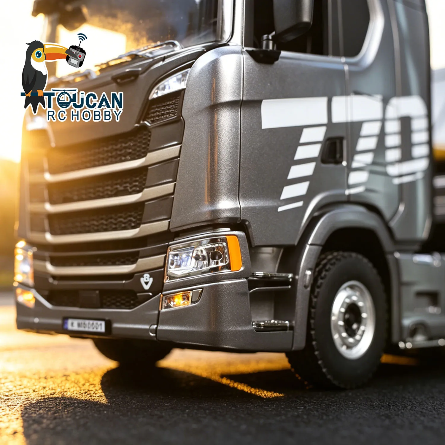 Camion tracteur RC 770S 1/18 avec semi-remorque plateau 3 essieux, système éclairage RTR
