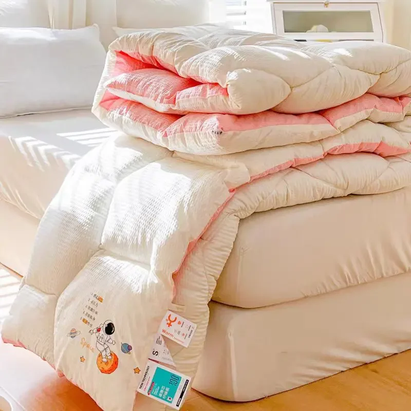 

Skin friendly, close fitting quilt, quilt core, winter quilt, thickened, warm, and plush double person cotton quilt mattress