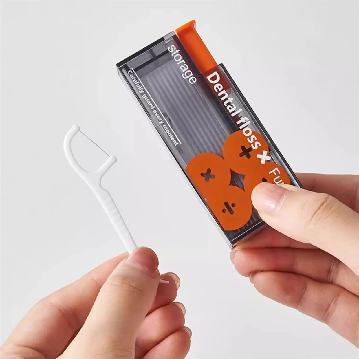 Portable automatic dental floss box with smart storage for high-end floss sticks, featuring automatic retraction and convenient