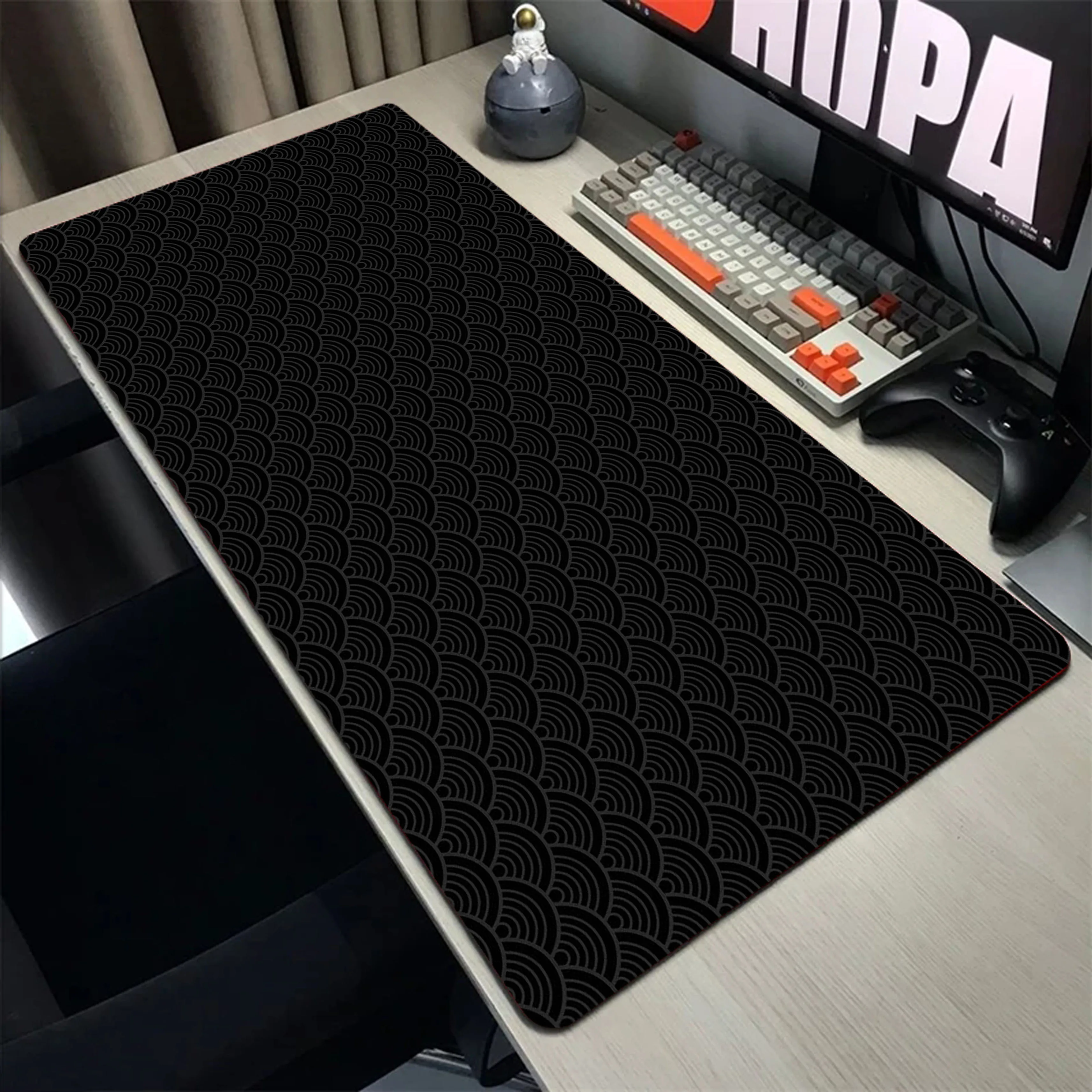 

Black And White Contracted Design Large Mouse Pad Pc Gamer Mousepad HD Print Gaming Keyboard Pads Table Carpet Rubber Desk Mat