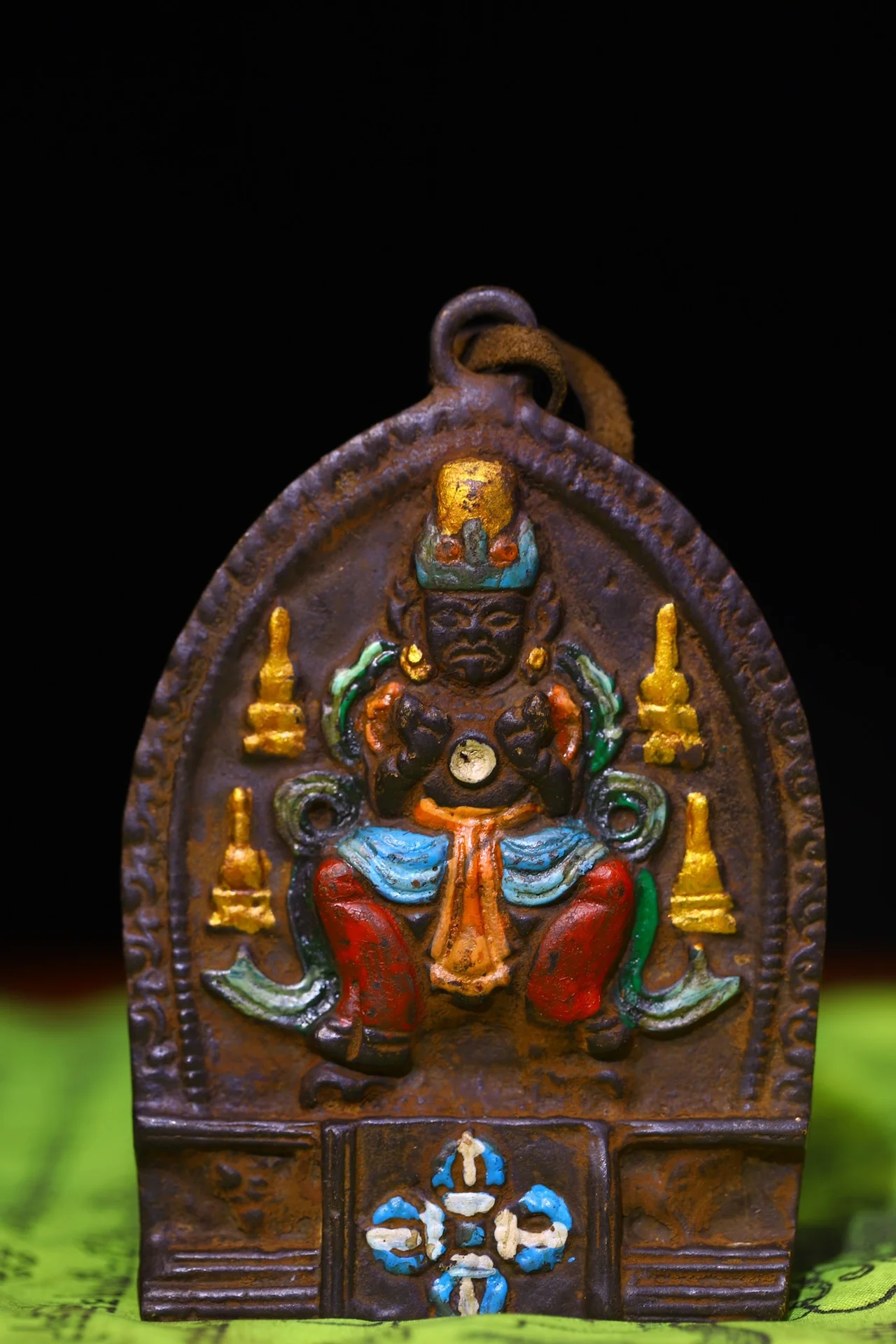 

4"Tibetan Temple Collection Old Bronze Painted Cinnabar Zajiram statue Buddha Card Six Word Proverbs Pendant Amulet