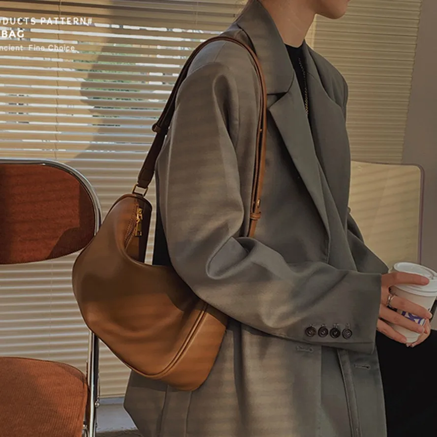 

Maxdutti 2023 New Ins Blogger Fashion Girl Retro Armpit Bag All-match Soft Leather Bag Women Shoulder Bag Messenger Bag Female