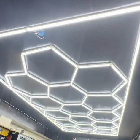 Éclairage LED de garage hexagonal, 3.6x6m, éclairage pour atelier de détail  automatique, lampe en accent d'abeille 6500K - AliExpress