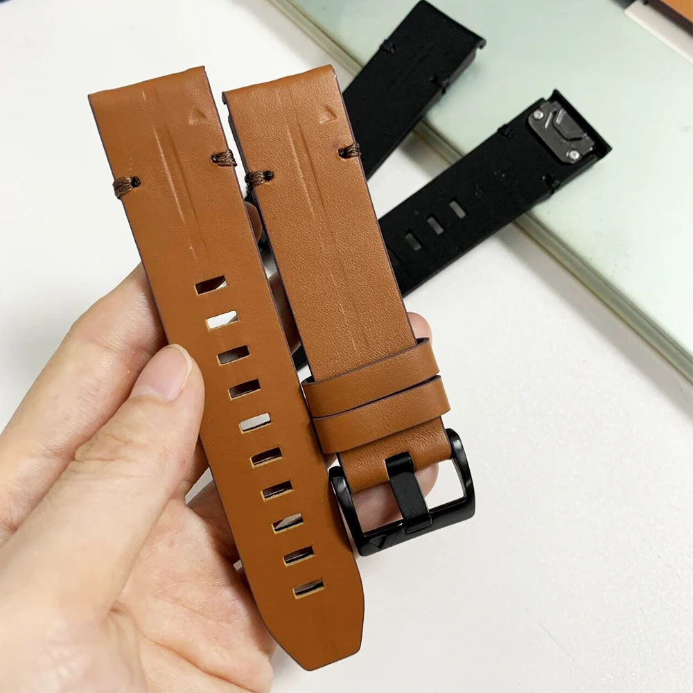 Premium Leather Watchband with 26mm QuickFit Strap - Elegant and Durable Design