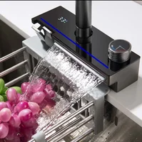 ก๊อกน้ำห้องครัวแบบดิจิตอลทรงเปียโน วัสดุทองเหลือง ดีไซน์ทันสมัย แบบก้านโยกเดี่ยว หัวฉีดโค้งสูง พร้อมหัวฉีดแบบดึงลงและไฟ LED 1