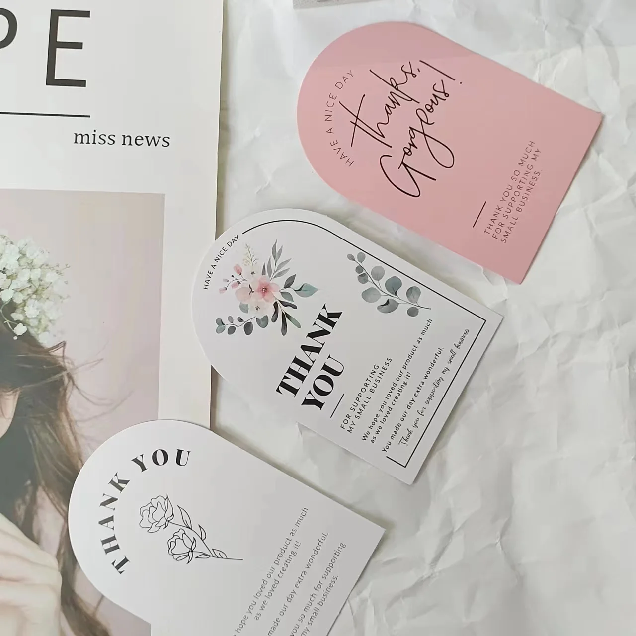 Рисунок 5 - Карточки с благодарностью за товары в виде цветов