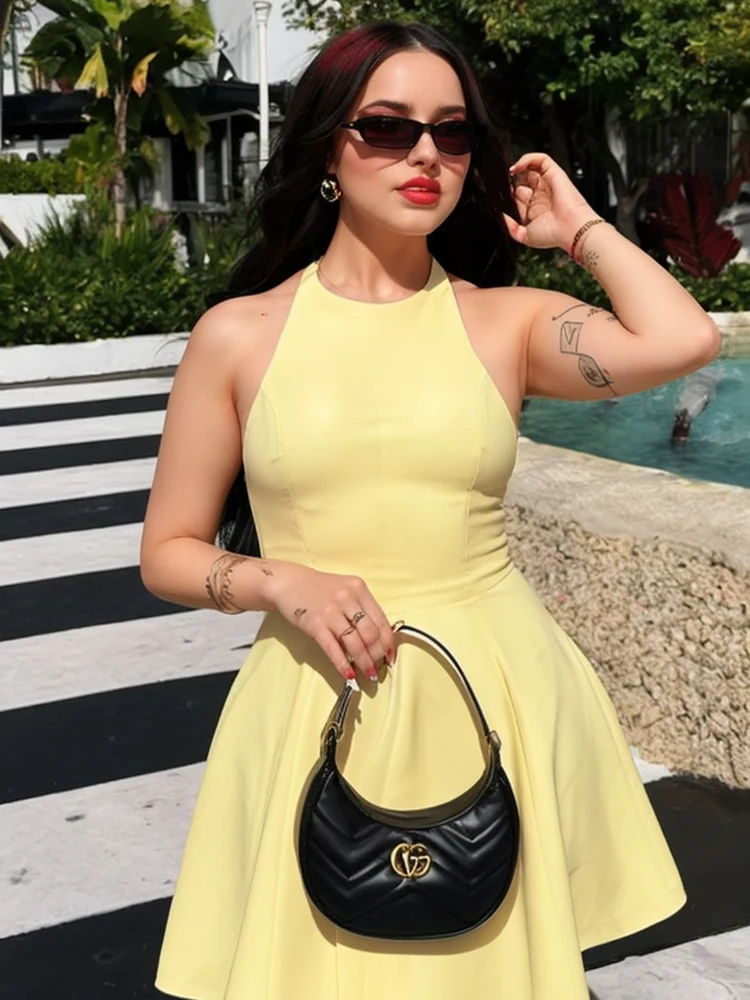 Vestido Curto Gola Alta