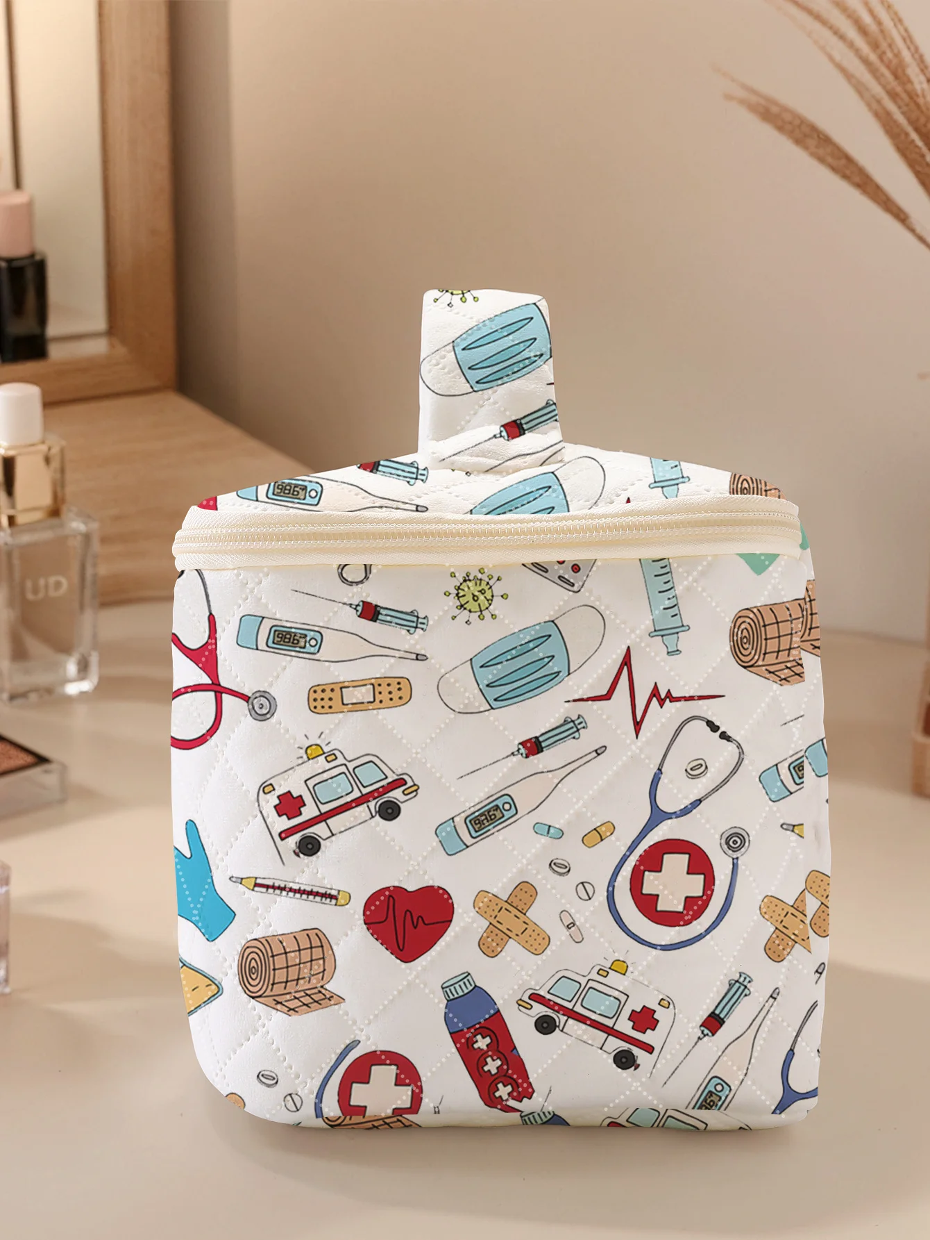 1pc，Portable travel cosmetics with medical supplies patterns, large capacity travel storage bags, cute and stylish makeup bags