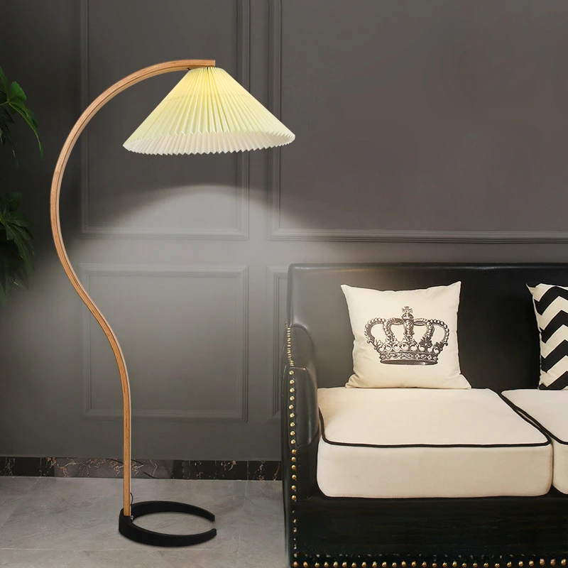 

Pleated floor lamp living room sofa edge American style online celebrity bedroom bedside medieval vertical floor lamp LED floor