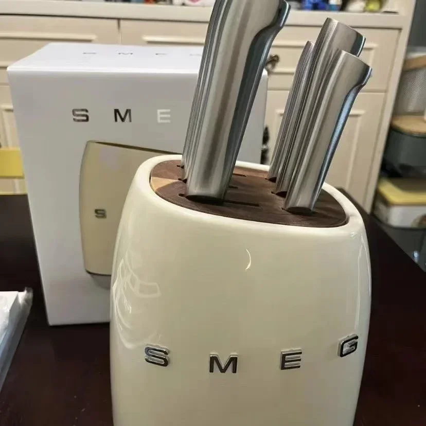 スメッグ　SMEG  ナイフスタンド Amazon | Smegクリームステンレススチールナイフブロックセット