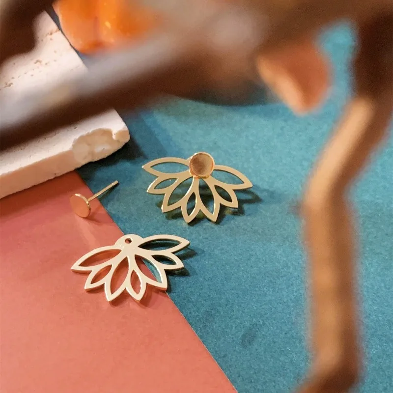 Metal Pendant Earrings Designed for Women To Wear in Both Directions Fashionable and Good-looking, Suitable for Outdoor Matching