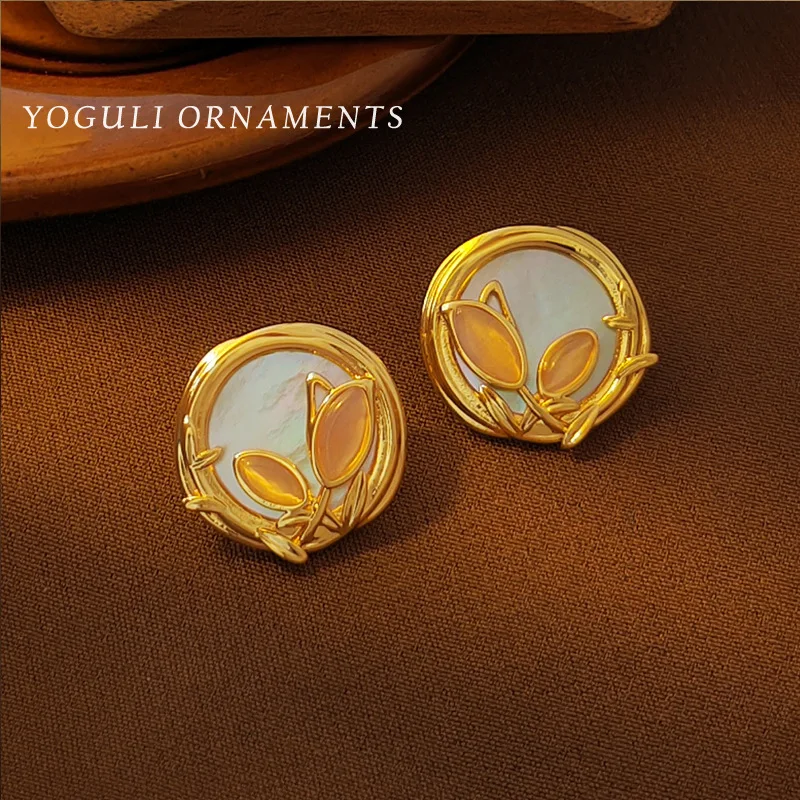

Metal Vintage Trend South Korea Latest Style Women Jewelry Fashion Wedding Party Earrings High Quality Jewelry Gift Shell