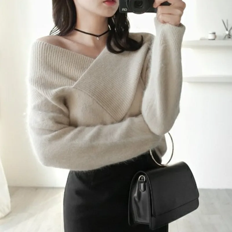 Autumn and Winter New Sweater Female Sexy V-neck Off-the-shoulder Pullover Fashionable Knitted Long-sleeved Solid Color Sweater