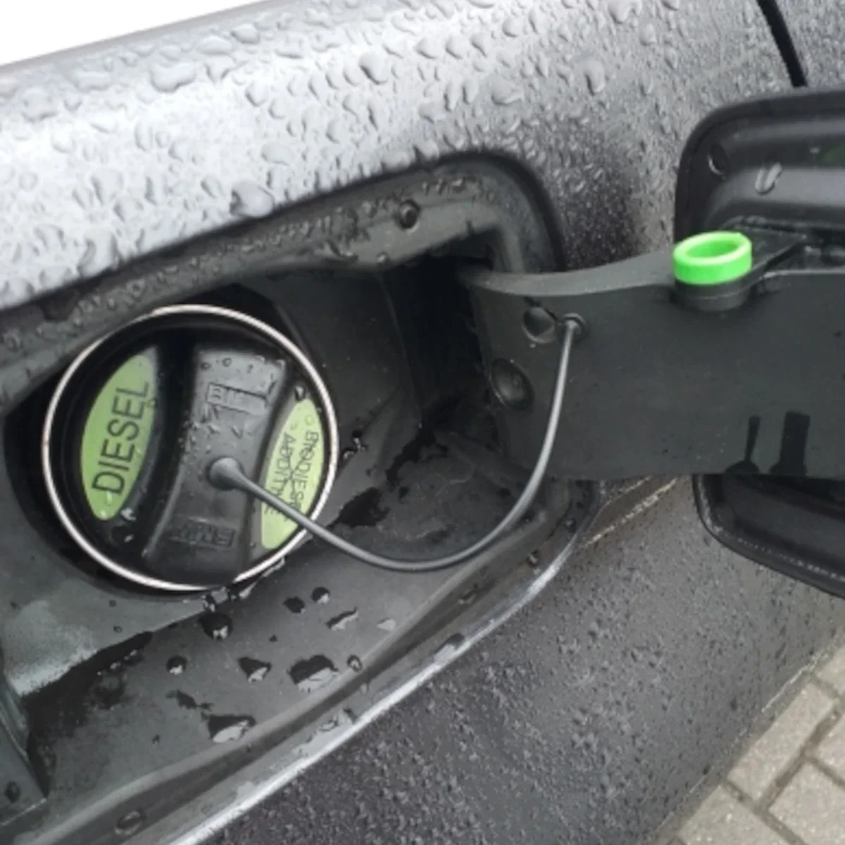 Car Fuel Tanks Cover Gas Cap BMW X1 X3 X5 X6 E90 F30 F80 E93 E92 F34 E91 F33 F83 F32 F82 F36 Accessories Amagi fuel tank cover fuel tank cap fuel cap