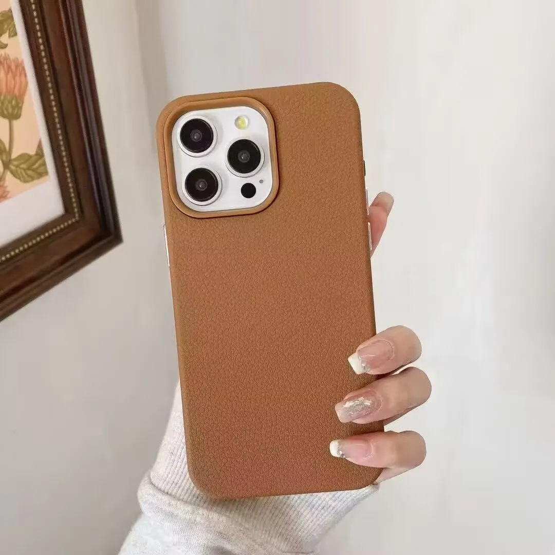 Chic Brown Leopard Print Phone Case with Lichee Pattern