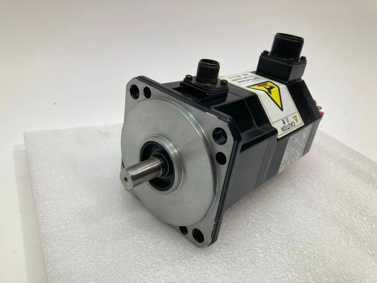 

Фотоэлемент #7000 использованный проверенный Серводвигатель ok Fanuc
