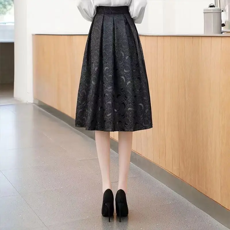 High-End Jacquard Hollow Out Elastic Waist Skirt