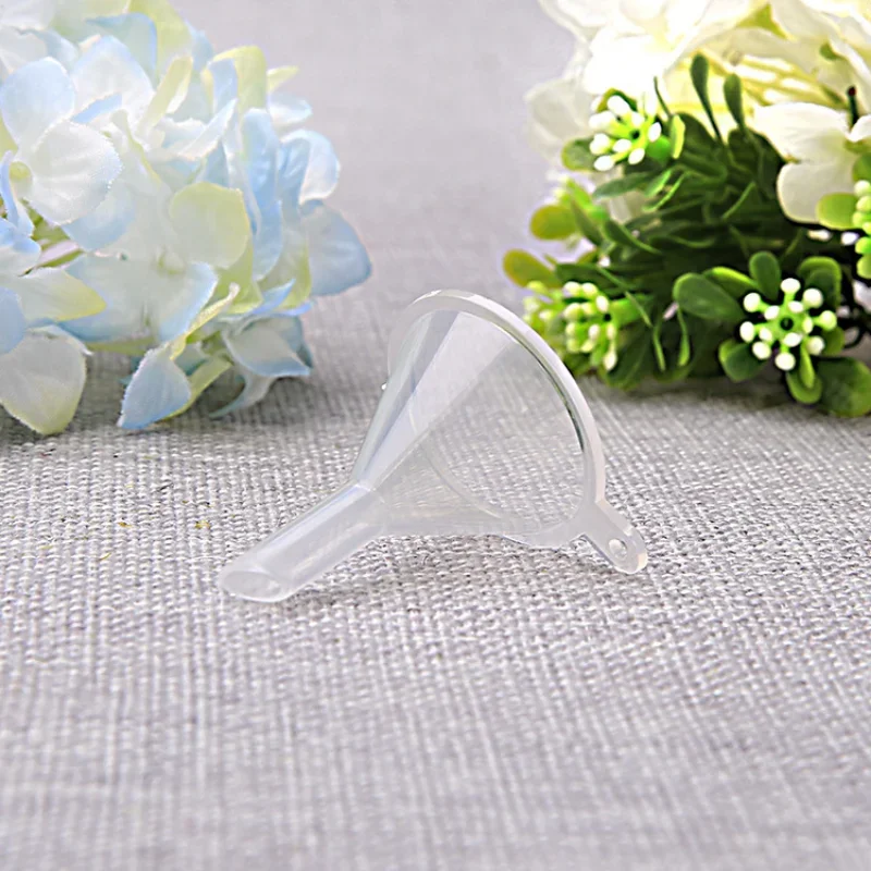 Plastic Filter Funnel 10Pcs/set Transparent Mini Funnels Cosmetics Subpackage Funnels Perfume Diffuser Bottle Liquid Oil Lab Tools Plastic