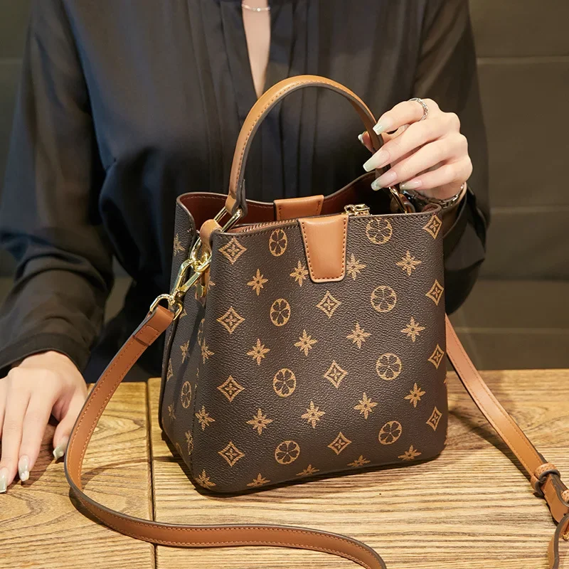 Hmong mochila de lona bordada a mano para mujer, bolso con logotipo de Hmong mochila de lona bordada a mano para mujer, bolso con logotipo de