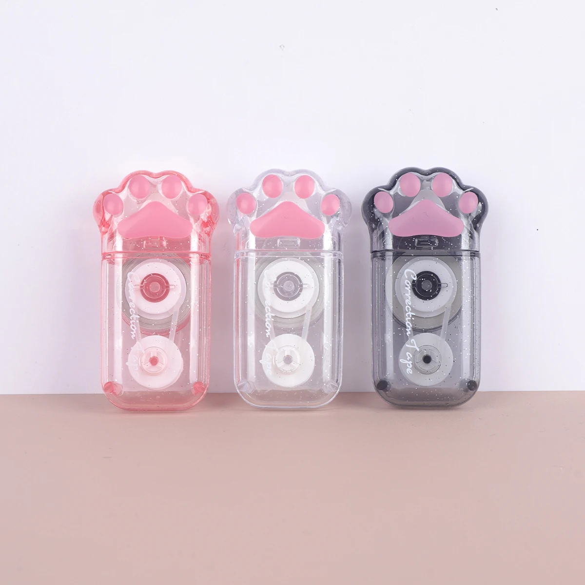 1 Creative cat's claw correction tape, a fashionable and portable learning accessory Error correction tape, school supplies