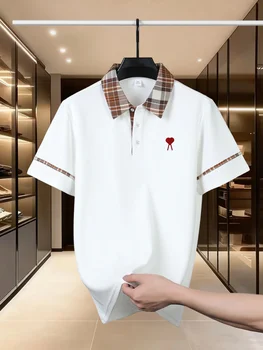 Polo di marca di alta gamma con ricamo a cuore, estiva 2026, da uomo, a maniche corte, casual e confortevole, fresca, a righe, con risvolto