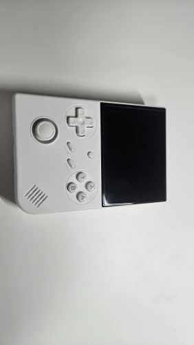 ANBERNIC RG40XX V photo review