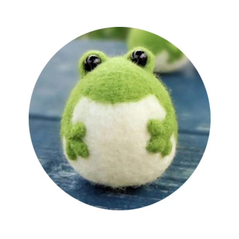 〈値下げ中〉　カエル　ウシガエル　ぬいぐるみ　羊毛フェルト① 値下げ中〉 カエル ウシガエル ぬいぐるみ 羊毛フェルト①