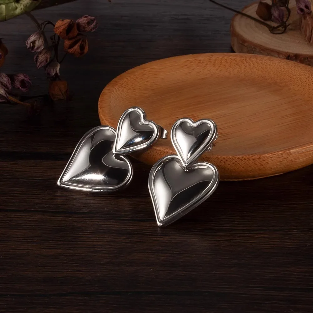 Wasserdichte große Doppel-Herz-Anhänger-Ohrringe, vergoldeter Edelstahl, Modeschmuck, Geschenke für Frauen und Damen – Detail 6
