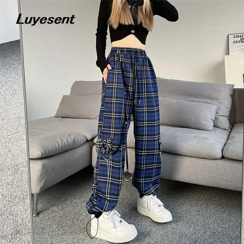 

Female Blue Yellow Plaid Long Cargo Pants 2023 Autumn Y2k Girl Elastic Waist Metal Rings Chains Wide Leg Pant Harajuku Trousers