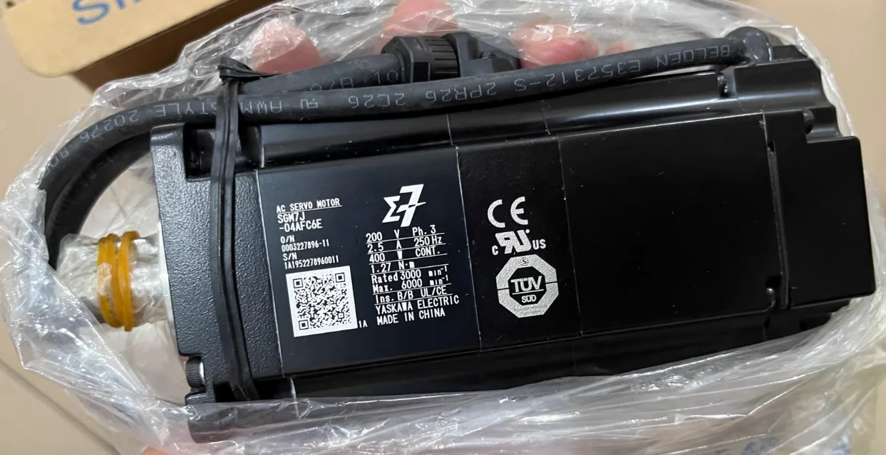 SGM7J-04AFC6E Servo Motor SGM7J 04AFC6E ping
