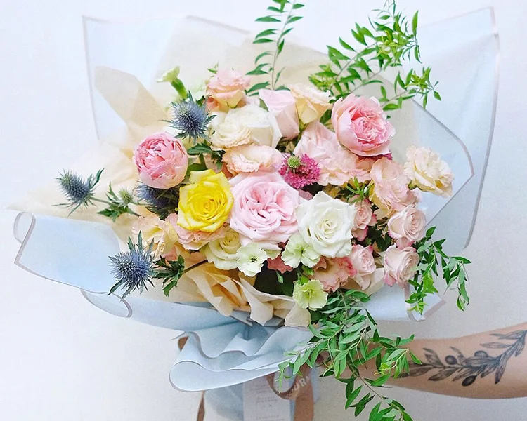 20pcs/lot Golden Border Rose Floral Wrapping Paper Korean Style Semitranparent Gift Wrap Florist Flower Bouquet Wrapping Paper