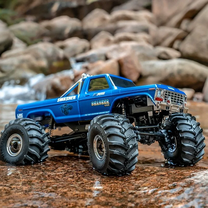 FMS 1:24 remote control climbing car rc remote control off-road vehicle four-wheel drive electric vehicle model like a real car. 3