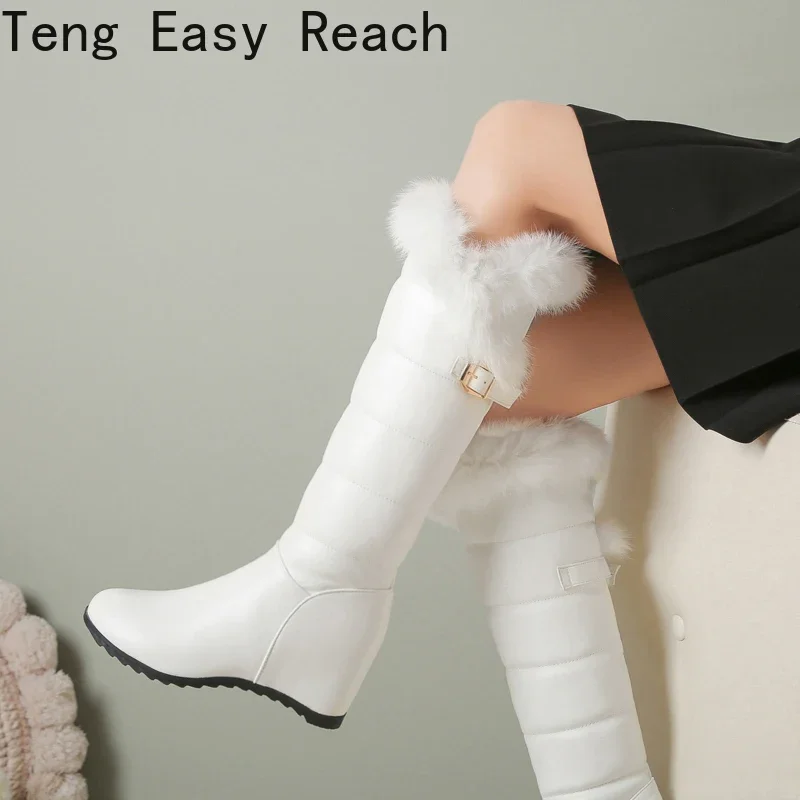 

Flat Sloping Heel with Elevated Winter Warmth and Knee Length Boots Faux Fur Metal Belt Buckle Street Trend Women's Knee Boots