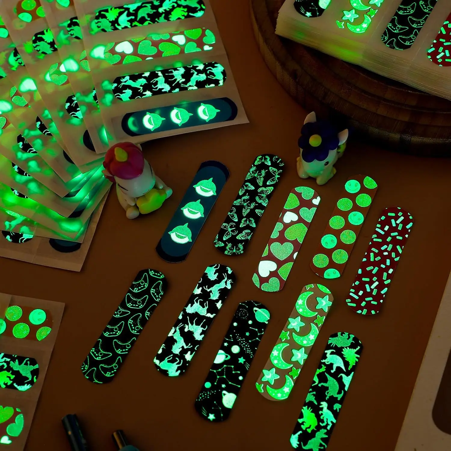 10pcs/set Children Kawaii Bandages Baby Luminous Band-aid Cute Cartoon Pattern Luminous Fluorescent Band-aid At Night Bandaid