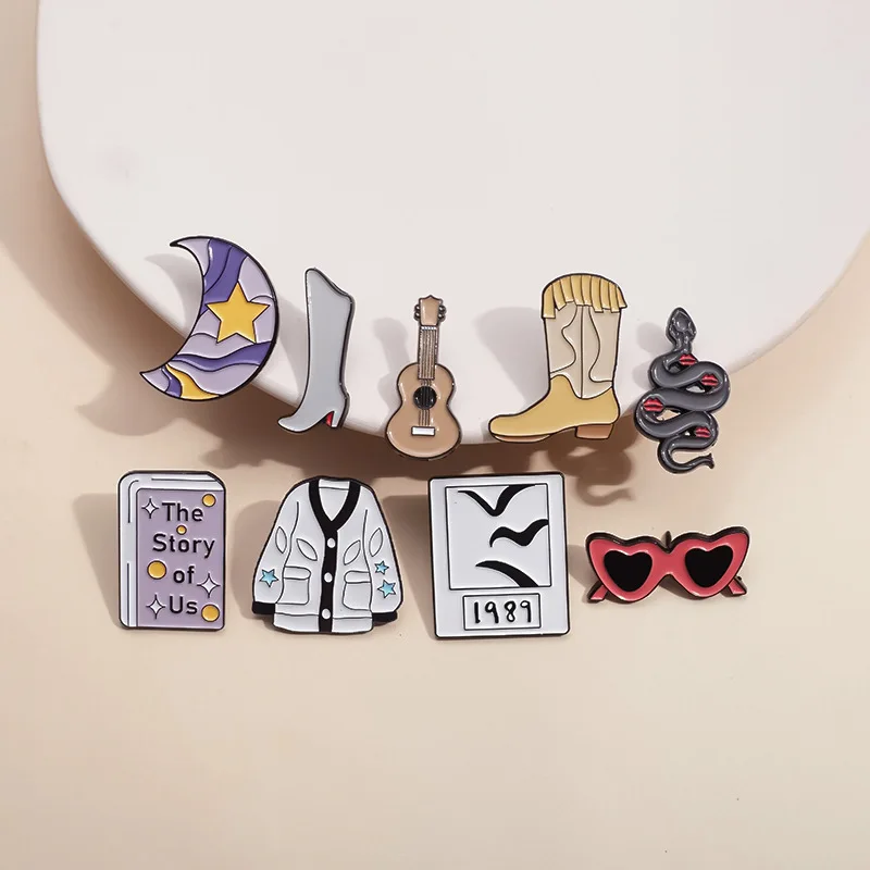 Music Guitar Alloy Painted Brooch Enamel Creative Shoes Clothing Design Badge Metal Backpack Clothing Pins Gift Wholesale usb guitar cable electric guitar to usb link interface adapter audio cable for pc music recording guitarra players gifts