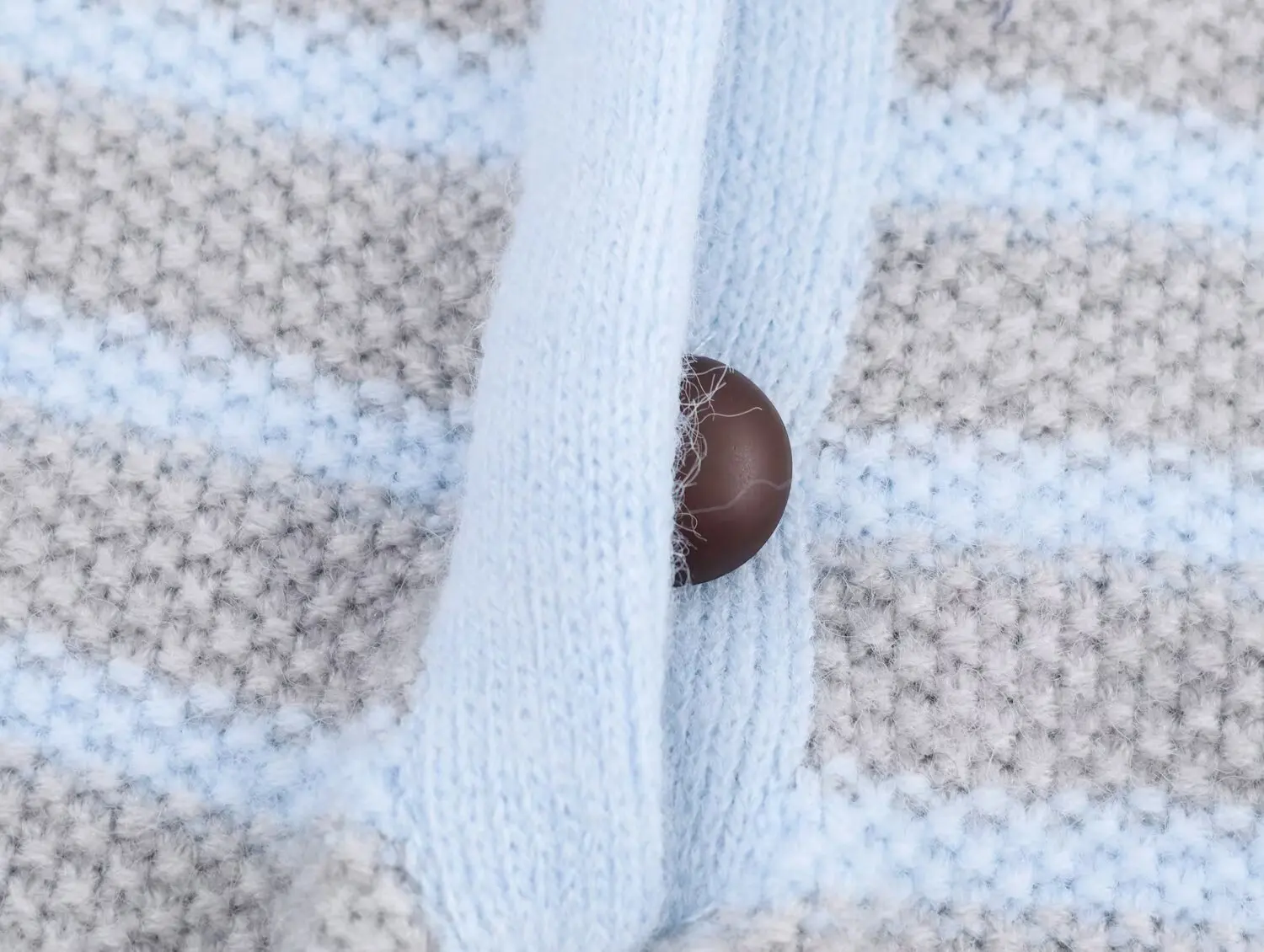 Women's College Style Gray Stripe Turn-Down Collar Buttoned Knit Vest Female Sleeveless Pullover Sweater Leisure Tops Streetwear