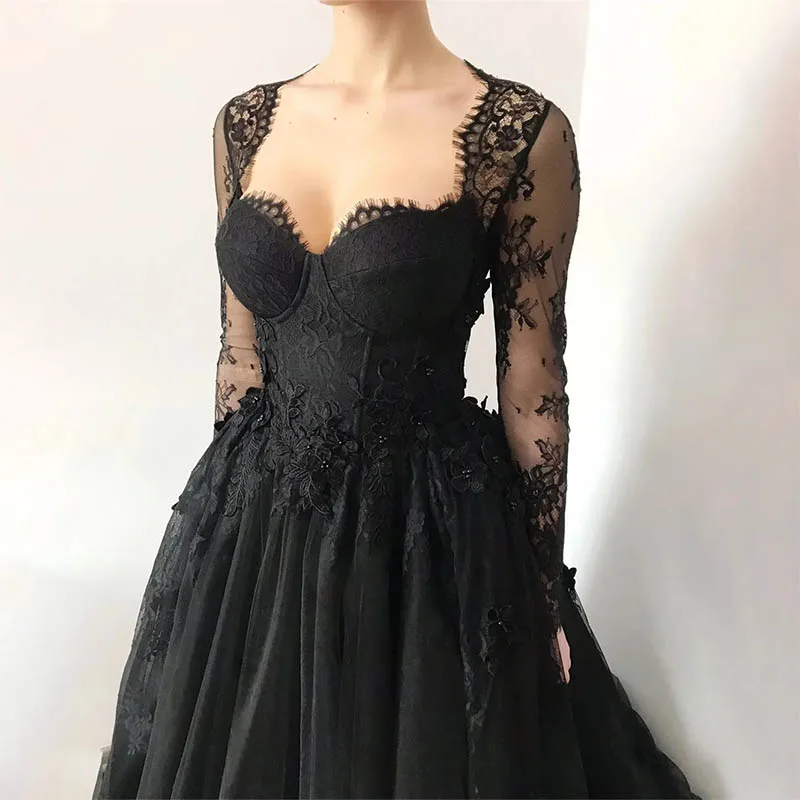 

Graceful Stylish Black Prom Dresses Luxurious Lace Embroidery Evening Dress Tulle Gothic Wedding Formal Party Gowns