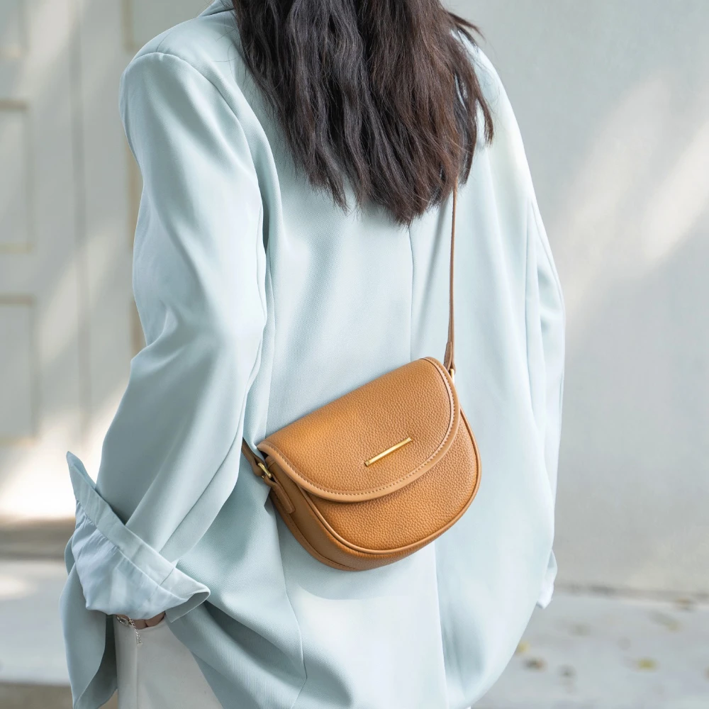 SANGUSTI Daily Cowhide Crossbody Bag Fashion Versatile Top Layer Cowhide Shoulder Bag Genuine Leather Casual Saddle Bag