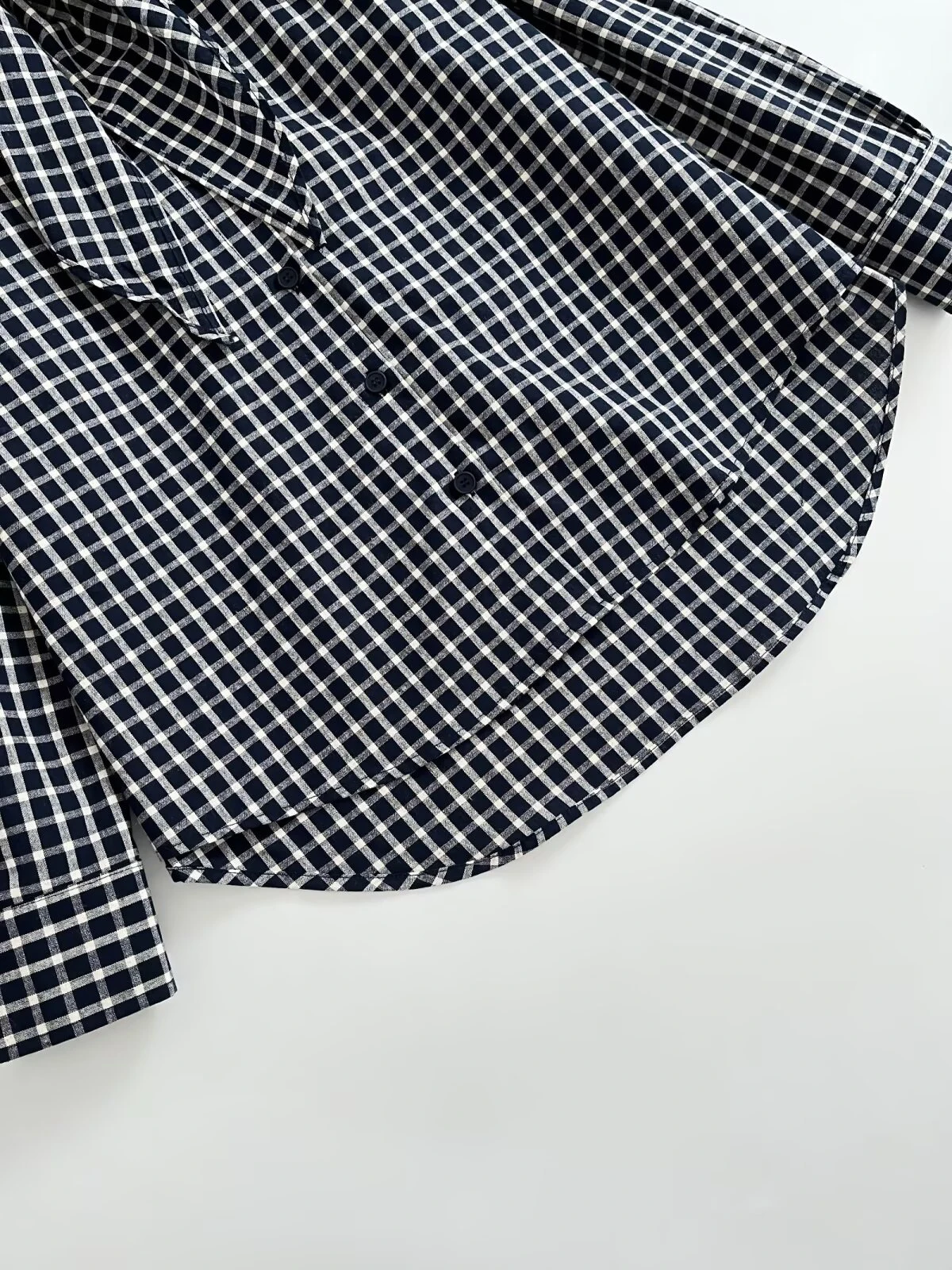 2026 Neues Sommer-Mode-Design Kariertes Schal-Hemd im Retro-Cape-Stil, lockeres kariertes Hemd – Detail 7