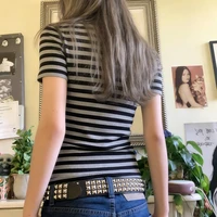 Vintage adolescentes Goth Emo Crop Tops femmes Y2k Cyber Grunge T-Shirts rayé col rond manches courtes 2000s Harajuku vêtements 2