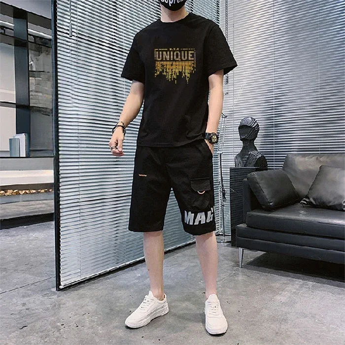 thumbnail image 1 of Conjunto de dos piezas para hombre, para correr, con letras, para trotar, color blanco, camisetas Kpop, pantalones cortos, trajes para hombre, ropa de verano, moda 2024, 1 of 5